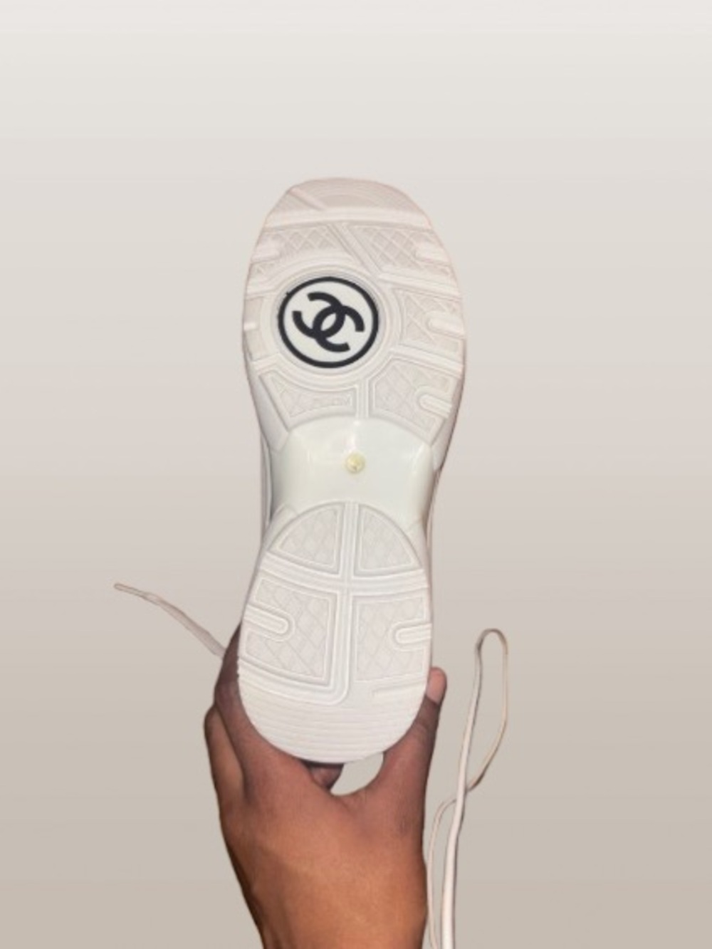 CHANEL Off-White and Light Gray Low-Top Sneakers - Picture 6 of 6